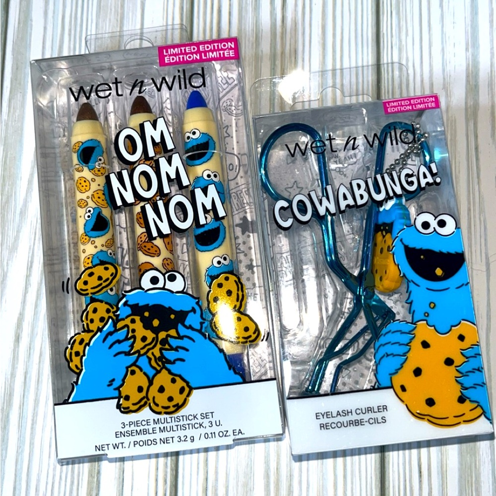 Sesame Street 3 piece set multi-stick and eyelash curler